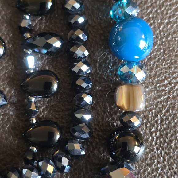 Vintage Premier Designs multi-strand beaded necklace and (2 pair) earrings SET - Picture 4 of 8